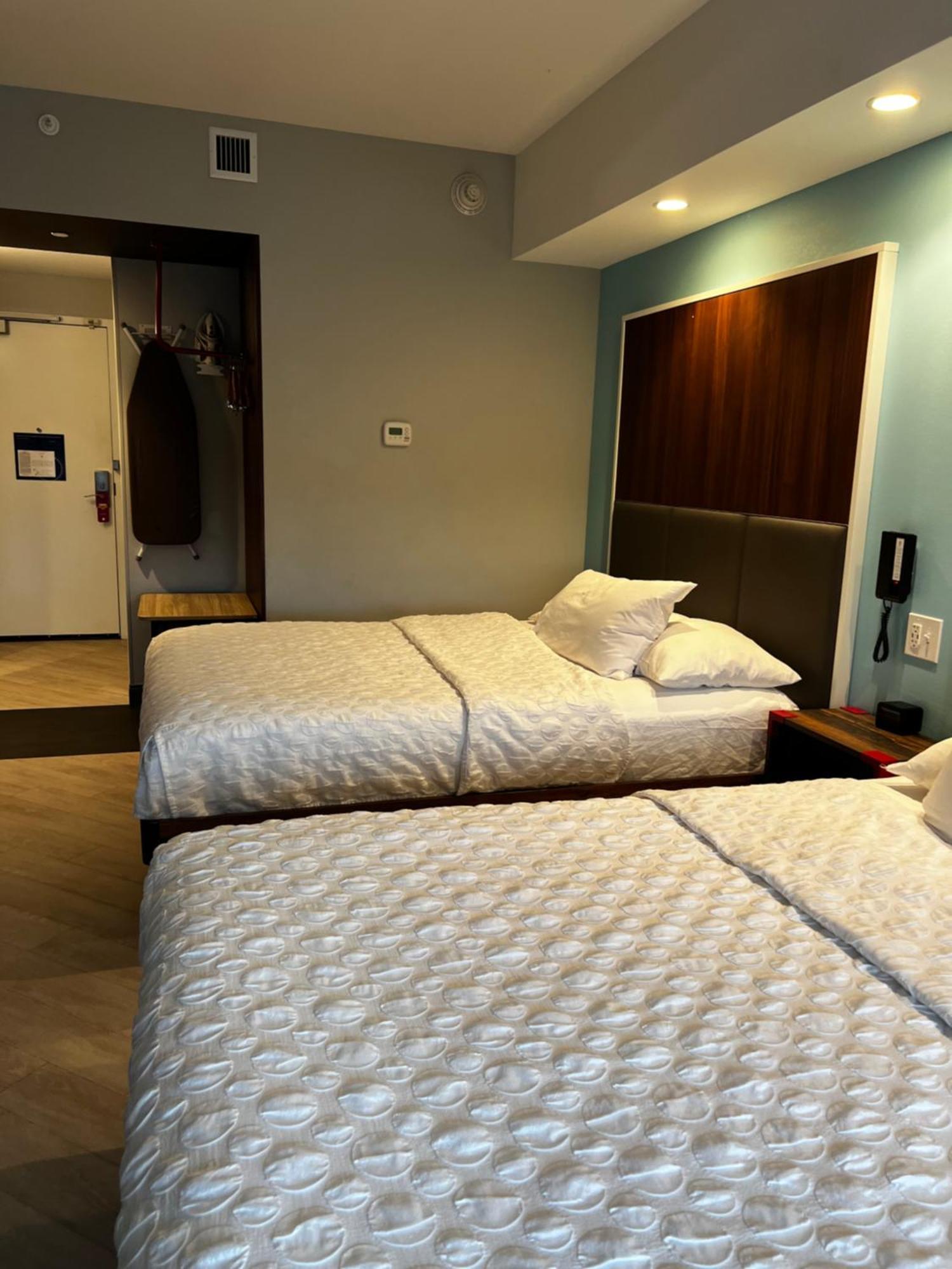 ทรู บาย ฮิลตัน แลงคาสเตอร์ อีสต์ Hotel Smoketown  ภายนอก รูปภาพ